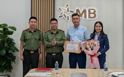 Khách hàng 28 tuổi đến giao dịch có biểu hiện lạ, nhân viên ngân hàng MB lập tức báo công an: Cả chi nhánh được khen thưởng