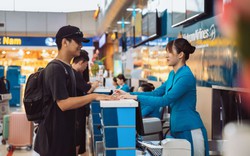 Từ 19/4, hành khách đi Vietnam Airlines có thể không cần xuất trình giấy tờ, vì sao?