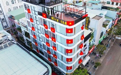 Chuỗi Khách sạn Mira Quy Nhơn đỏ rực cờ Tổ quốc, rộn ràng chào đón 50 năm ngày thống nhất