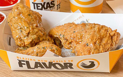 Đến lượt Texas Chicken phát cảnh báo, giới bán gà rán đang "chao đảo" với cùng 1 lý do
