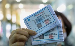 Chưa đầy 1 tháng nữa sẽ dừng cấp thẻ BHYT giấy, người dân cần làm gì để đảm bảo quyền lợi?