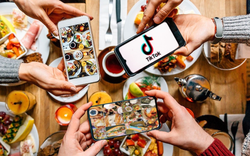 Những người trẻ vỡ mộng làm food blogger, reviewer