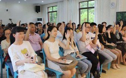 Mẹ đi họp phụ huynh cho con, vừa vào lớp đã bị cô giáo mời khéo ra về: Nghe lý do, không ai bênh được