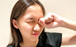 Tự kiểm tra mắt ngay! Nếu có một trong 4 đặc điểm này, chỉ sợ máu đã “ngập đường”