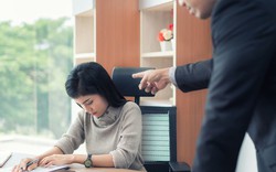 Không phải lười biếng hay thiếu năng lực, đây mới là 3 kiểu nhân viên dễ bị SA THẢI nhất, sự tồn tại của họ không khác gì “cái gai” trong mắt lãnh đạo