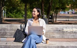 Tinh giản lại, nhẹ bớt đi là cách tôi chọn để vượt qua mùa oi ả
