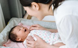 Tiêm vắc-xin 6 trong 1 cho trẻ sơ sinh, trẻ nhỏ: Ba mẹ đừng bỏ qua những lưu ý này