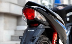 Xe máy số “siêu tiết kiệm” của Honda bất ngờ giảm sâu, chỉ tốn 1,56 lít/100 km