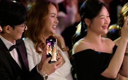 Độc lạ Vbiz: Huy Khánh công khai si mê vợ cũ ra mặt, thái độ của Mạc Anh Thư mới đáng bàn