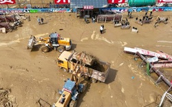 Lũ lụt chưa qua, Trung Quốc gánh áp thấp mới, đổ bộ tới 2 lần