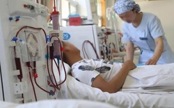 Chàng trai 21 tuổi đã suy thận suýt mất mạng vì 4 kiểu ăn uống người trẻ thường cho là “khoái khẩu”