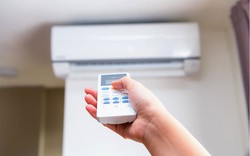 Vì sao không nên tắt điều hòa nếu chỉ ra ngoài 15 phút?