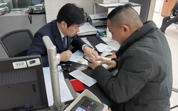 Sáng gửi tiết kiệm 21 tỷ đồng, người đàn ông vừa ăn trưa xong phát hiện tài khoản còn 0 đồng, ngân hàng tuyên bố: "Không liên quan gì đến chúng tôi"