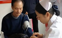 60 tuổi bị huyết áp cao đã 20 năm nhưng chưa một lần đột quỵ: Người đàn ông tiết lộ luôn ăn 1 thực phẩm mỗi ngày