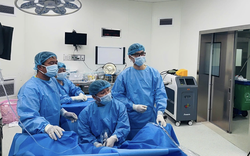 Lập trình viên quê Phú Thọ suy thận nặng, 2 quả thận lúc nhúc hàng trăm viên sỏi: Bác sĩ tóm gọn bằng 6 chữ ‘chí mạng’