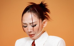 Tóc Tiên khóc nức nở