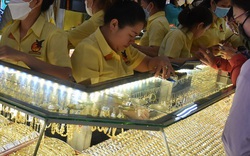 Giá vàng hôm nay, 15-7: Bất ngờ giảm mạnh