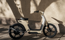Honda bán xe Cub hơn 80 triệu, bản chạy điện chỉ hơn 20 triệu đã về: Dáng đẹp lạ, chỉ có thể đi một mình