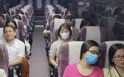 Ninh Bình mới: Trên chuyến xe đón hàng trăm cán bộ về Hoa Lư làm việc