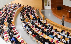 Hóa ra các công ty, tập đoàn top đầu đều có "danh sách ngầm" các trường được ưu tiên tuyển dụng: Toàn ĐH đỉnh lưu, sinh viên thường phải làm sao?