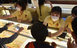 Giá vàng hôm nay, 4-7: Bất ngờ đảo chiều lao dốc, vì sao?