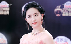 Bắt đầu đợt "phong sát" Lưu Diệc Phi sau drama đùng đùng nổi giận bỏ lễ trao giải?
