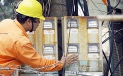 Hóa đơn tiền điện tháng 6 tăng đột biến khiến nhiều người “sốc”