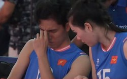 VĐV bóng chuyền nữ Việt Nam bật khóc, nhận tiền thưởng lớn hậu VTV Cup