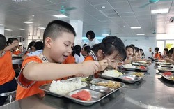 Hà Nội sẽ chi hơn 3.000 tỷ lo bữa ăn trưa cho học sinh tiểu học