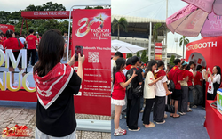Bất ngờ với "cỗ máy AI" tại Booth Fandom Yêu Nước, bạn đã tìm được ảnh của mình chưa?
