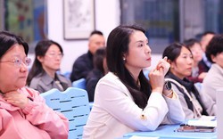 Có lòng nhắc chuyện tiền học đầu năm, bà mẹ TP.HCM bỗng dưng bị "ném đá": Làm người tốt khó thật!