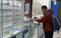 Bị vợ phát hiện ngoại tình sau khi mua thuốc tránh thai, người đàn ông kiện hiệu thuốc với tội danh "xâm phạm quyền riêng tư"