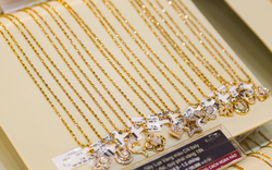 Giá vàng hôm nay 15/8: Quay đầu lao dốc