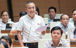 Giám đốc BV Đại học Y Hà Nội đề xuất với Chủ tịch FPT Trương Gia Bình triển khai dự án đặt máy sốc điện tim nơi công cộng để hỗ trợ cấp cứu