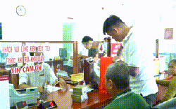 VIDEO: Ông Ba Minh nói gì về việc được ủng hộ tiền tỉ?