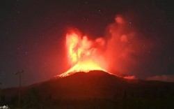 Núi lửa Lewotobi Laki-laki ở Indonesia phun trào dữ dội, cột tro bụi cao 18 km