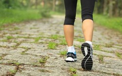 Sau tuổi 45, tôi đã đi bộ kiểu này: Không ngờ mỡ bụng giảm nhanh hơn cả tập gym