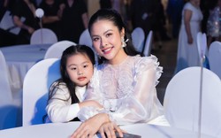 Vân Trang khoe vở học đầu năm "đặc biệt" của con, phụ huynh ào ào hỏi chỗ mua: Sự thật được tiết lộ mới bất ngờ!