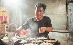 Xe bán bánh xèo của người cha đơn thân nuôi 2 con tự kỷ
