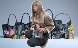 Lisa chờ ngày này lâu lắm rồi, "mở trúng secret" ra túi Moynat x Labubu