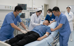 Người đàn ông đột quỵ tử vong dù chưa từng hút thuốc hay uống rượu, bác sĩ bức xúc: Sao người nhà để anh ấy ăn thế mỗi ngày?
