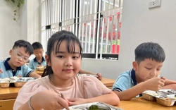 Dạy học 2 buổi/ngày: Phụ huynh "khổ vì đón con", trường loay hoay tìm giải pháp