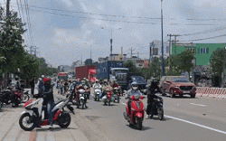 Camera nam sinh tử vong trên đường đi học về, mẹ và giáo viên chủ nhiệm khóc ngất khi tới hiện trường