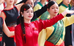 Nguyễn Thu Hằng xúc động khi được hát giữa Quảng trường Ba Đình: "Tôi mãi mãi không quên"