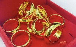 Bỏ 700 triệu mua vàng, hiện lãi hơn gấp đôi, người đàn ông vẫn than thở: "Mua vàng cả đời không bằng tiền lời lô đất"