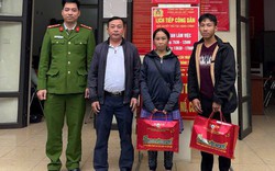 Tài khoản MB của người phụ nữ Lào Cai vừa nhận được 300 triệu đồng, không lâu sau có công an tới gặp