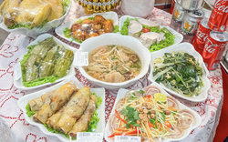 Aeon Mall bây giờ bán cả cỗ Tết "full mâm 10 món", nhìn cực xịn nhưng giá thế nào?