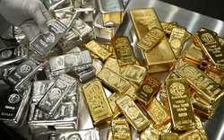 Giá vàng, bạc thế giới đồng loạt lập kỷ lục cao chưa từng có trong lịch sử, chưa dứt đà tăng