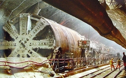 Lấy độc trị độc: Kỹ sư Trung Quốc biến sự cố suýt chôn sống 50 triệu USD thành kỳ tích chưa từng thấy