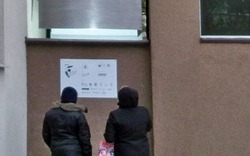 Cận cảnh căn nhà "mỏng nhất thế giới", ngồi bên trong không thể duỗi chân